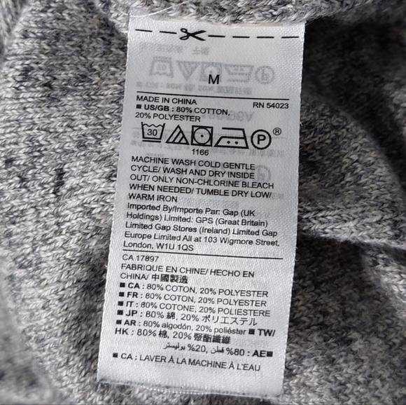 Pull Over Gray Hoodie Sleek Style Size Medium - Picture 5 of 5